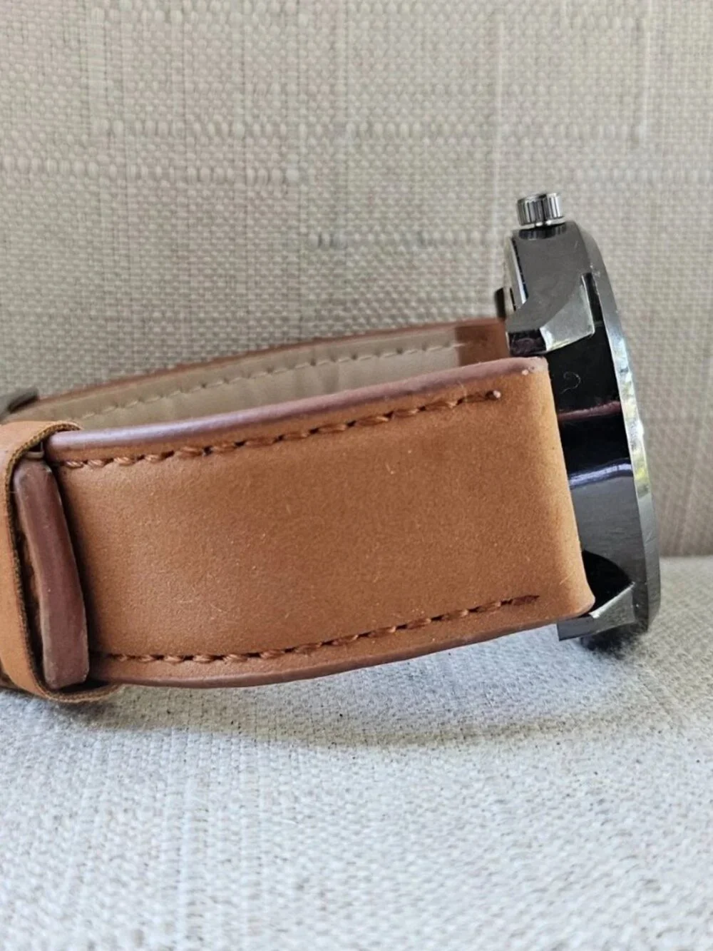 Fashion Men Wristwatch Brown Faux Leather Vegan Strap Quartz Black Face Watch